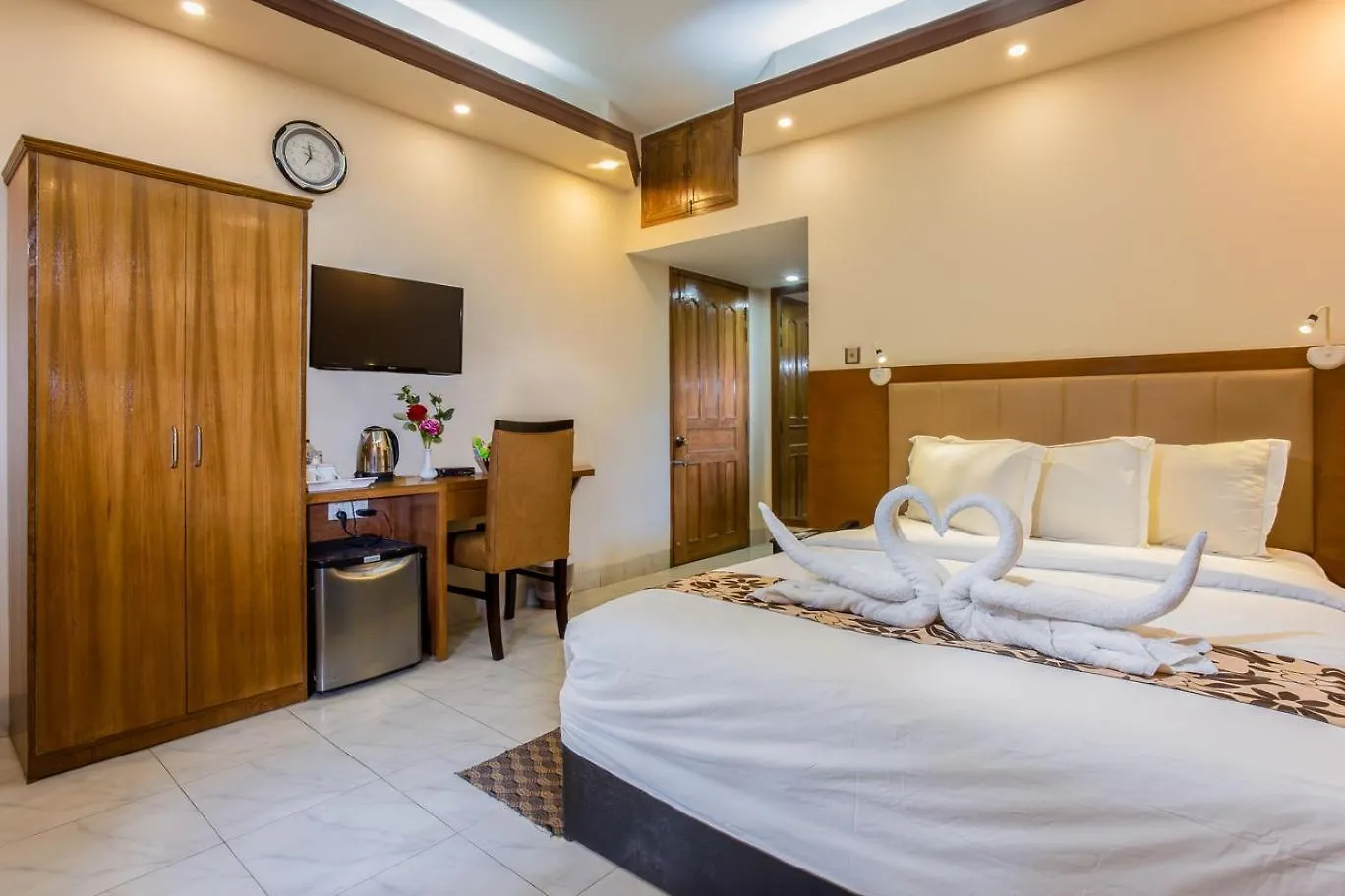 Memento Suites An Airport Hotel داكا
